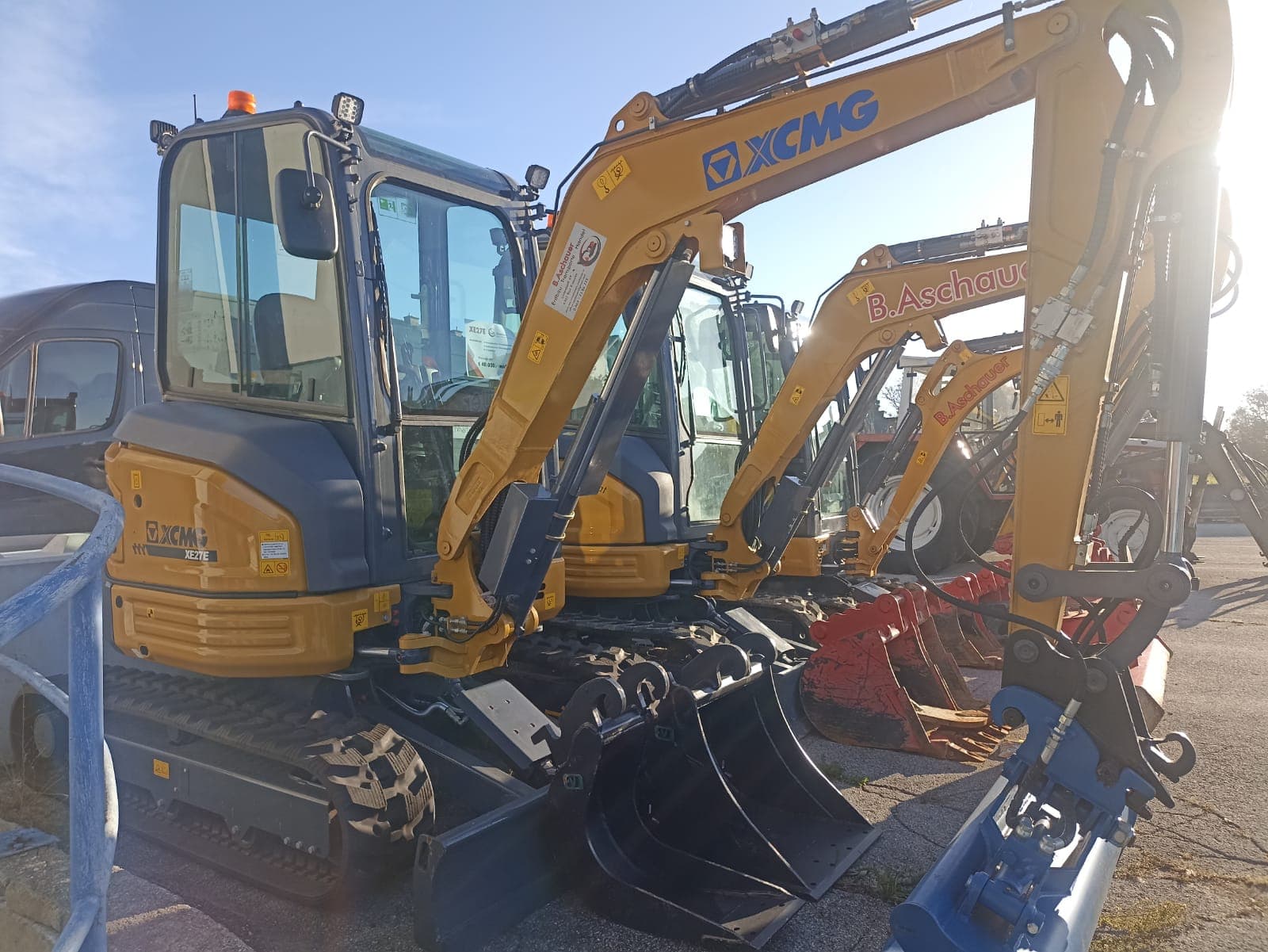 SET AKTION - XCMG XE27E mit Kabine – Bild 3